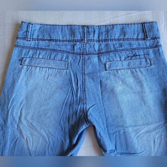 Size 9 Surface Tencel Style Capris. Excellent Condition. - Picture 2 of 7